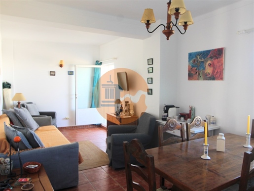 Apartamento de 2 habitaciones, último piso, con una gran terraza de 74,40 m2, Santa Luzia, Tavira