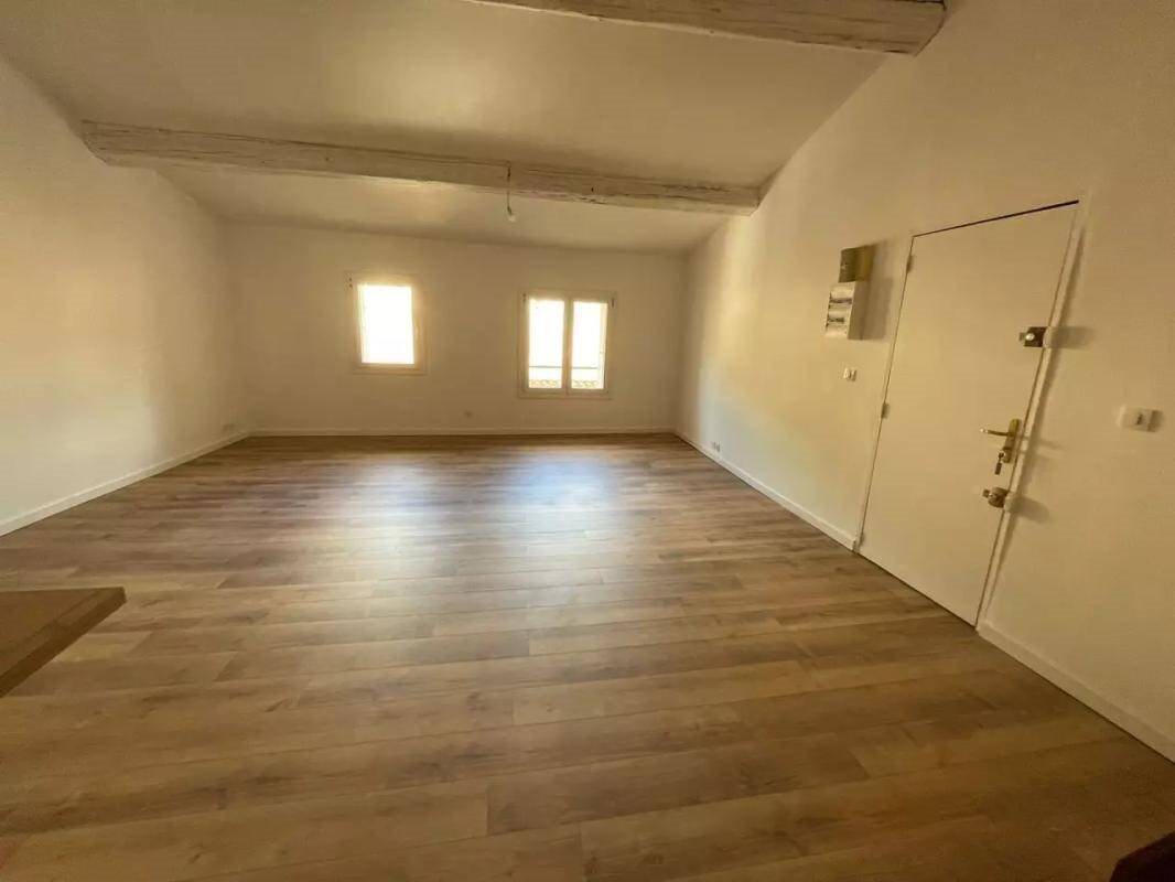 Appartement à louer, 85m², Cuges-les-Pins