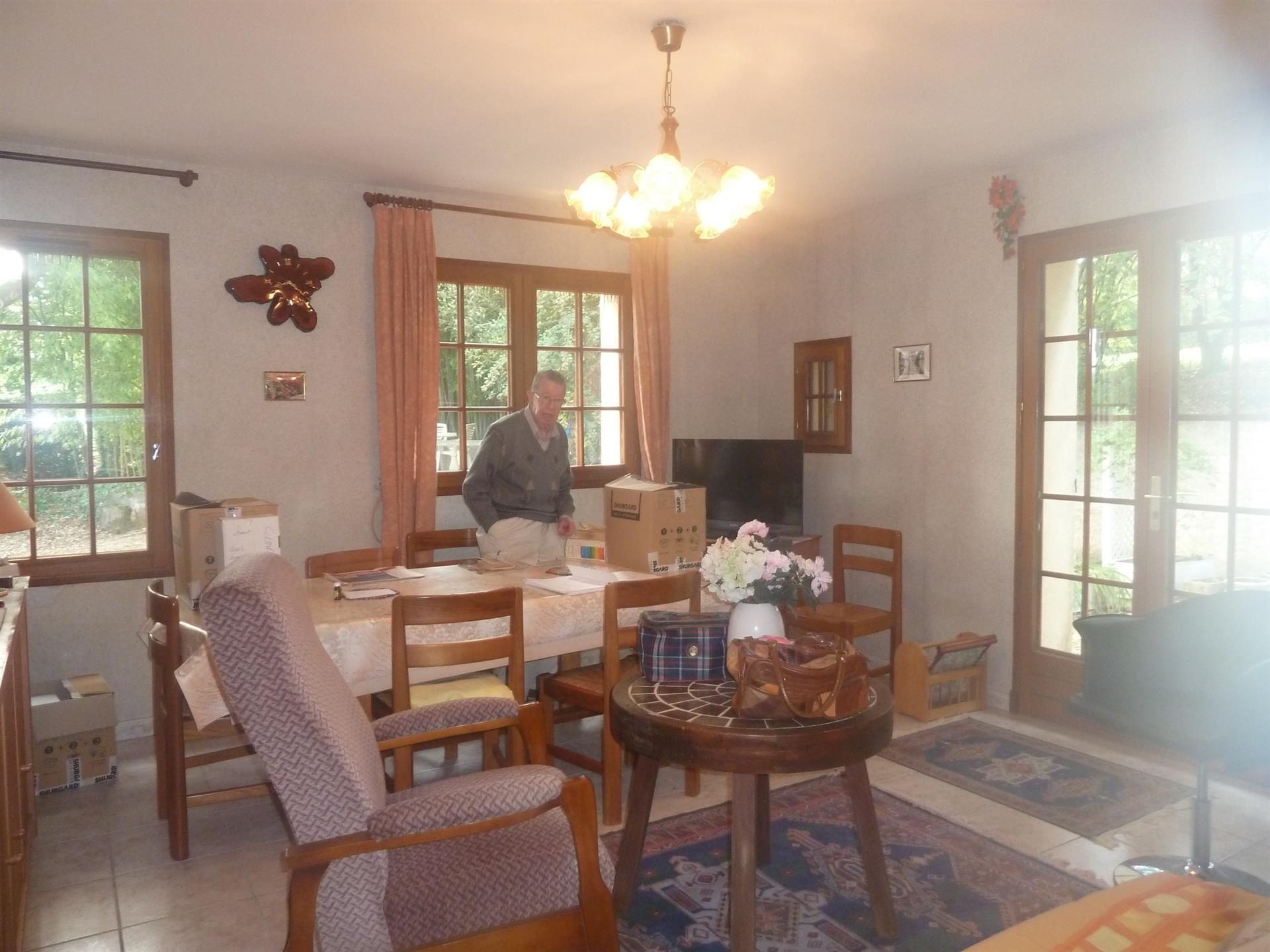 Compra: Vivenda (46700)