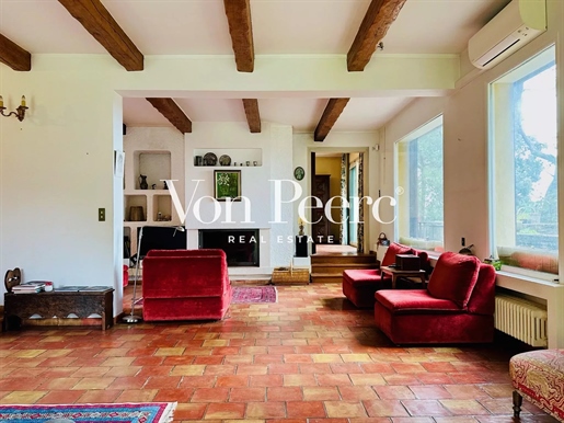 House with landscaped garden and pool in Villeneuve-lès-Avignon