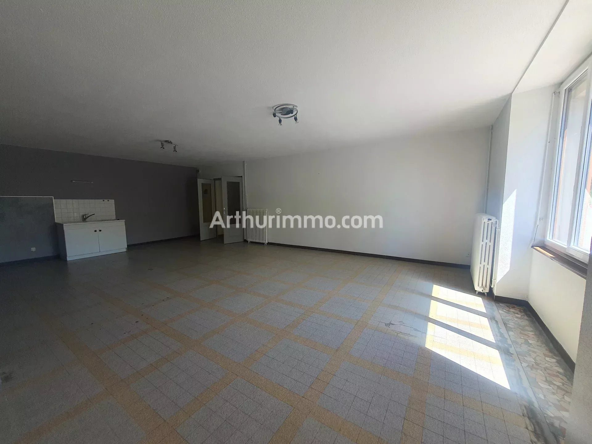 Appartement à louer, 100m², Pont-du-Navoy