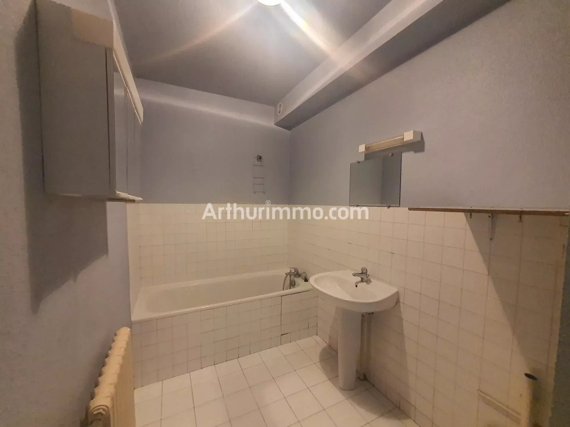 Appartement à louer, 100m², Pont-du-Navoy