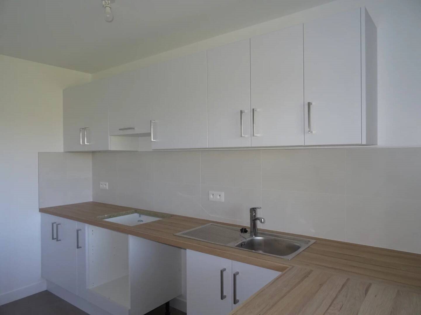 Appartement à louer, 84m², Saubrigues