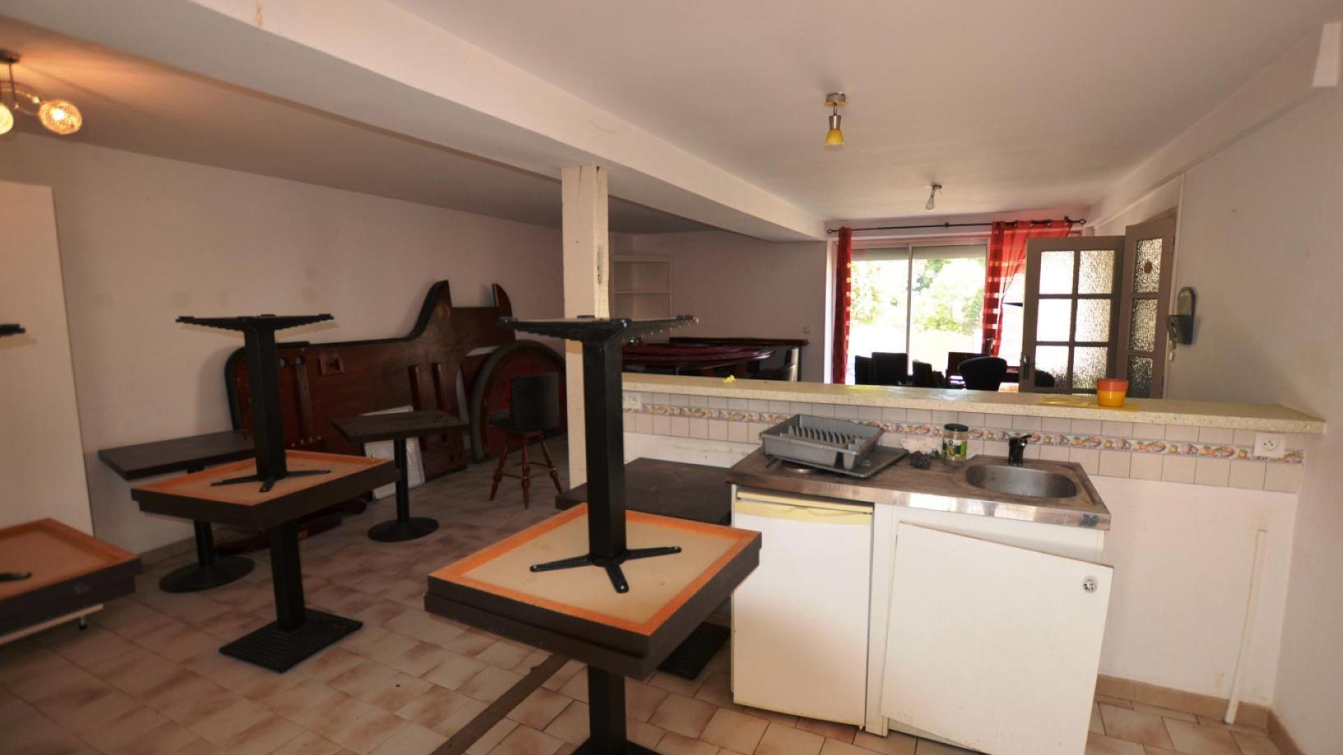A vendre, Castéra-Verduzan (Gers): Maison de village proche des