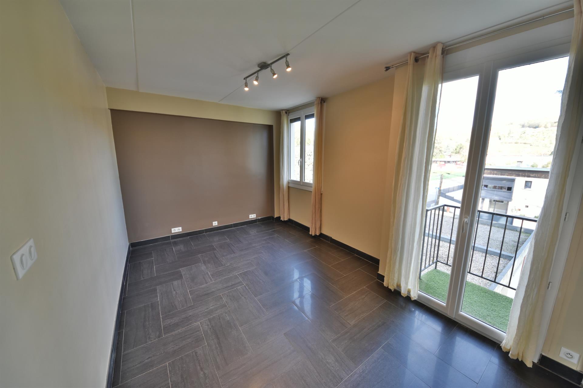 Appartement à vendre, 77m², Malemort