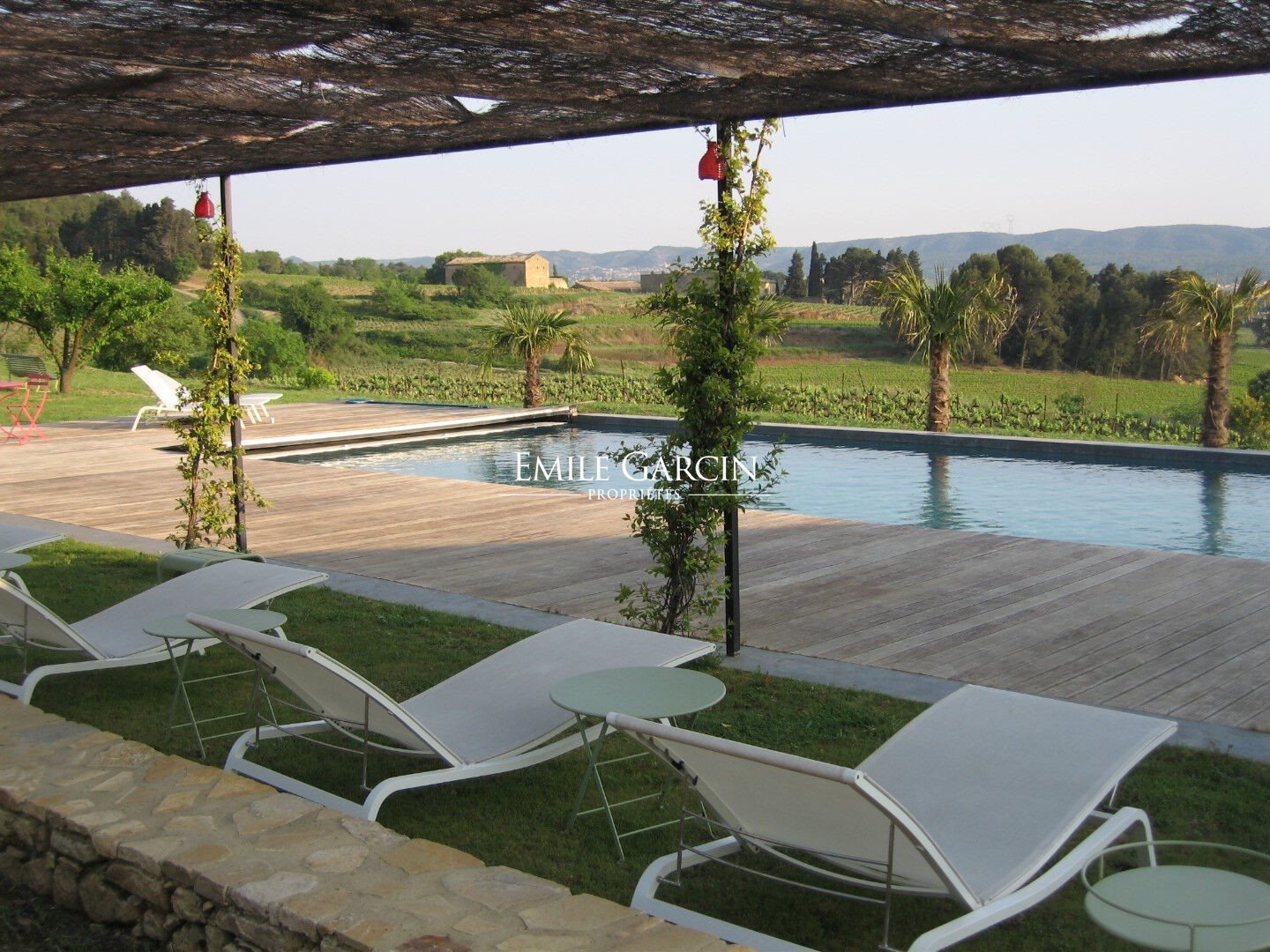 Maison à louer, 600m², Uzès