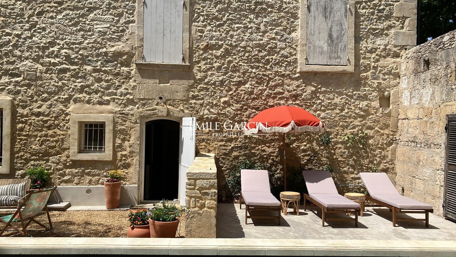 Maison à louer, 450m², Uzès
