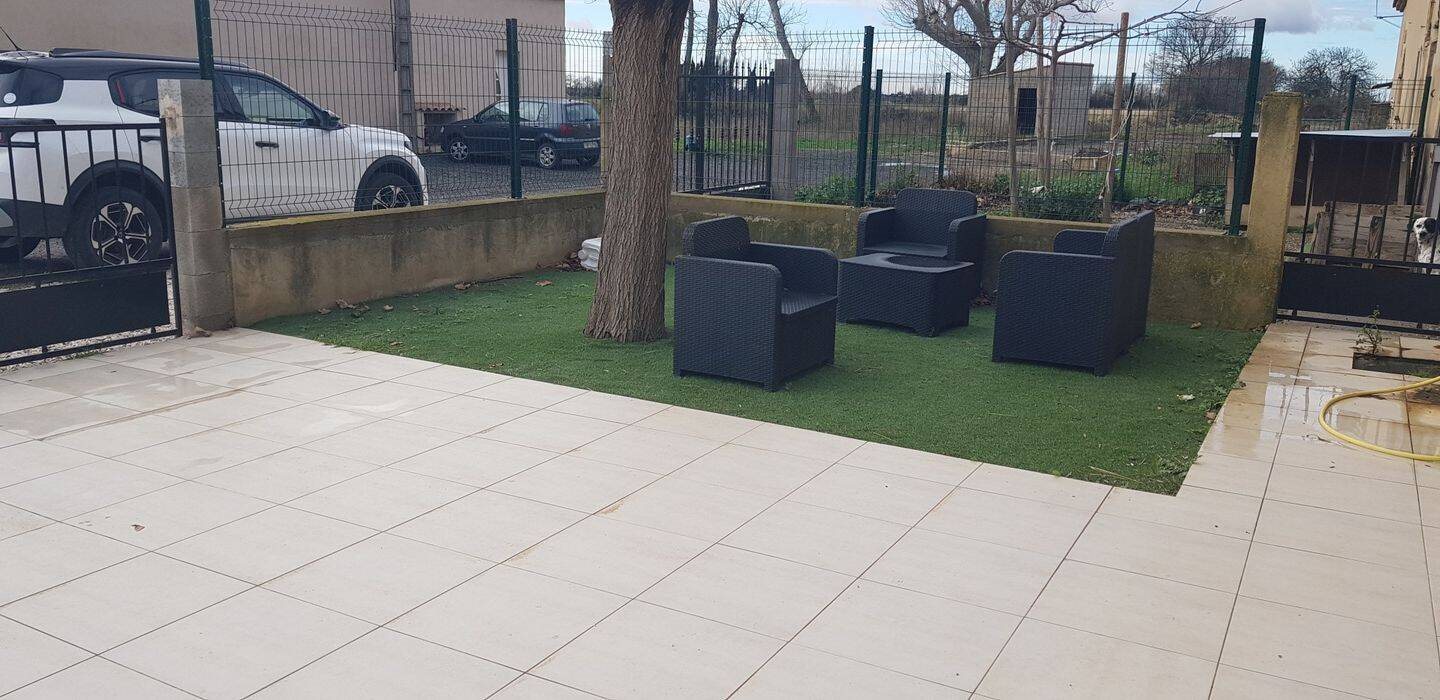 Maison à louer, 110m², Eyguières