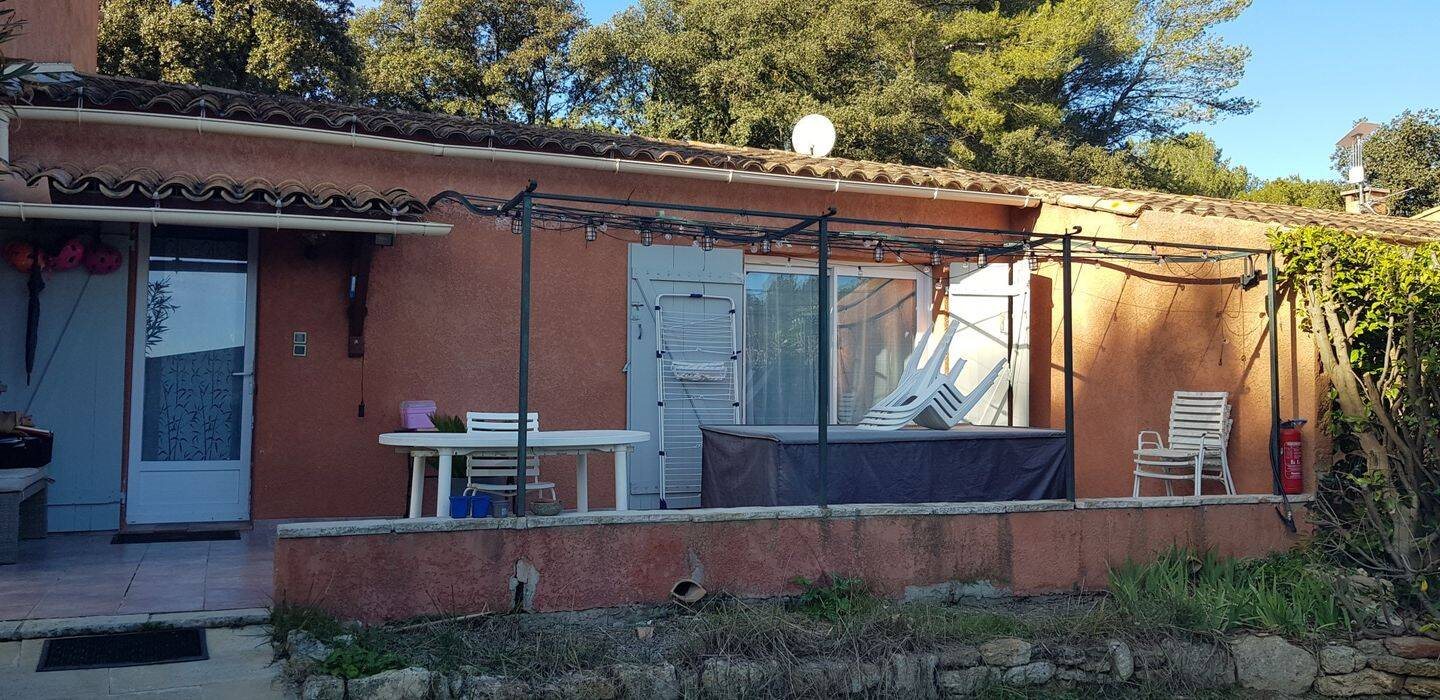 Maison à louer, 85m², Cornillon-Confoux