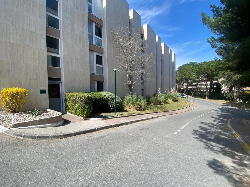 Appartement à louer, 15m², Marseille 8ème