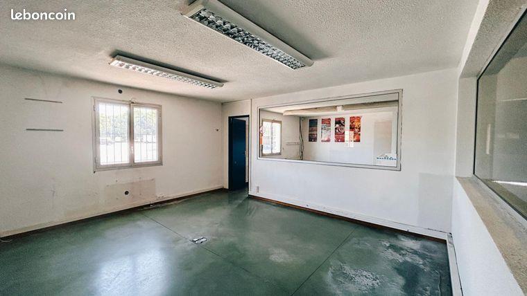 Maison à louer, 1250m², Cabestany