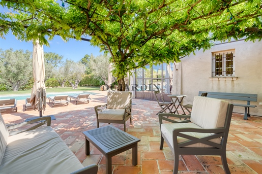 Very Rare For Sale: Magnificent Bastide In Saint-Tropez