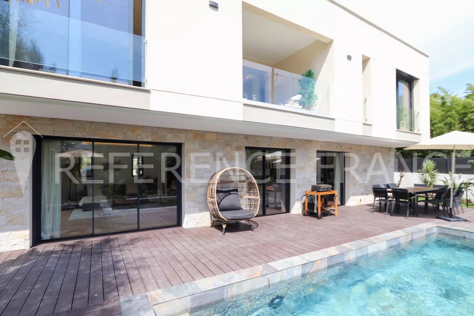 Maison à louer, 260m², Mougins