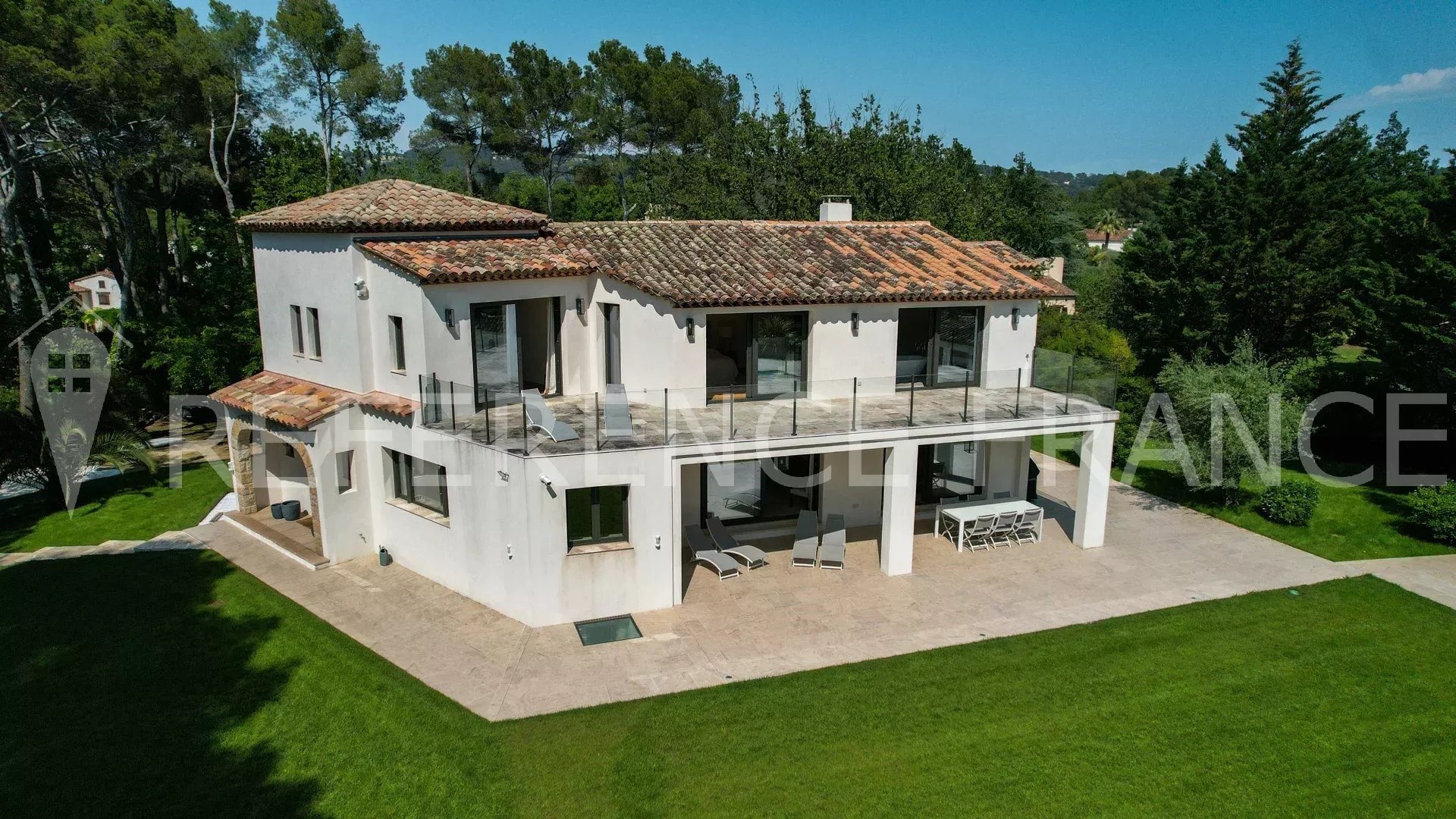 Maison à louer, 370m², Mougins