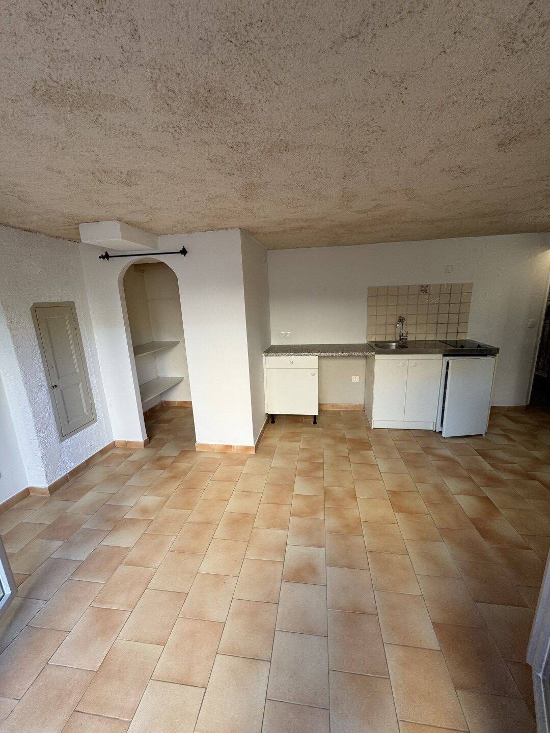 Appartement à louer, 20m², Cotignac
