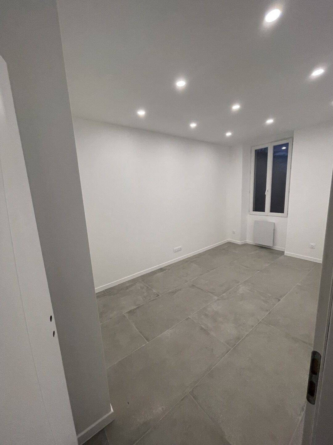 Appartement à louer, 70m², Saint-Zacharie