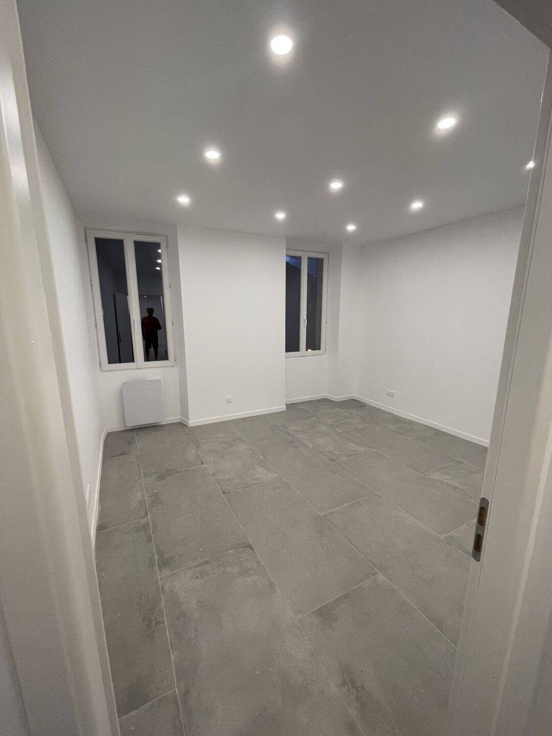 Appartement à louer, 70m², Saint-Zacharie