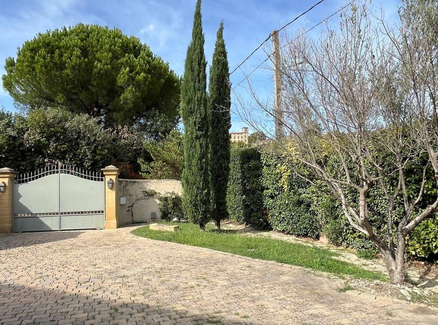 Maison à vendre, 195m², Eguilles