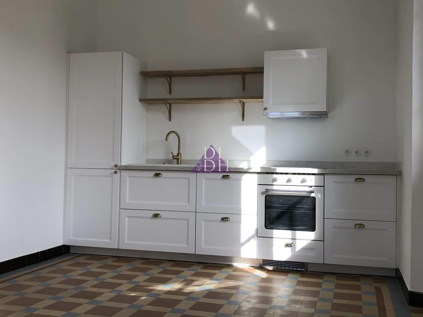 Maison à louer, 95m², Hyères