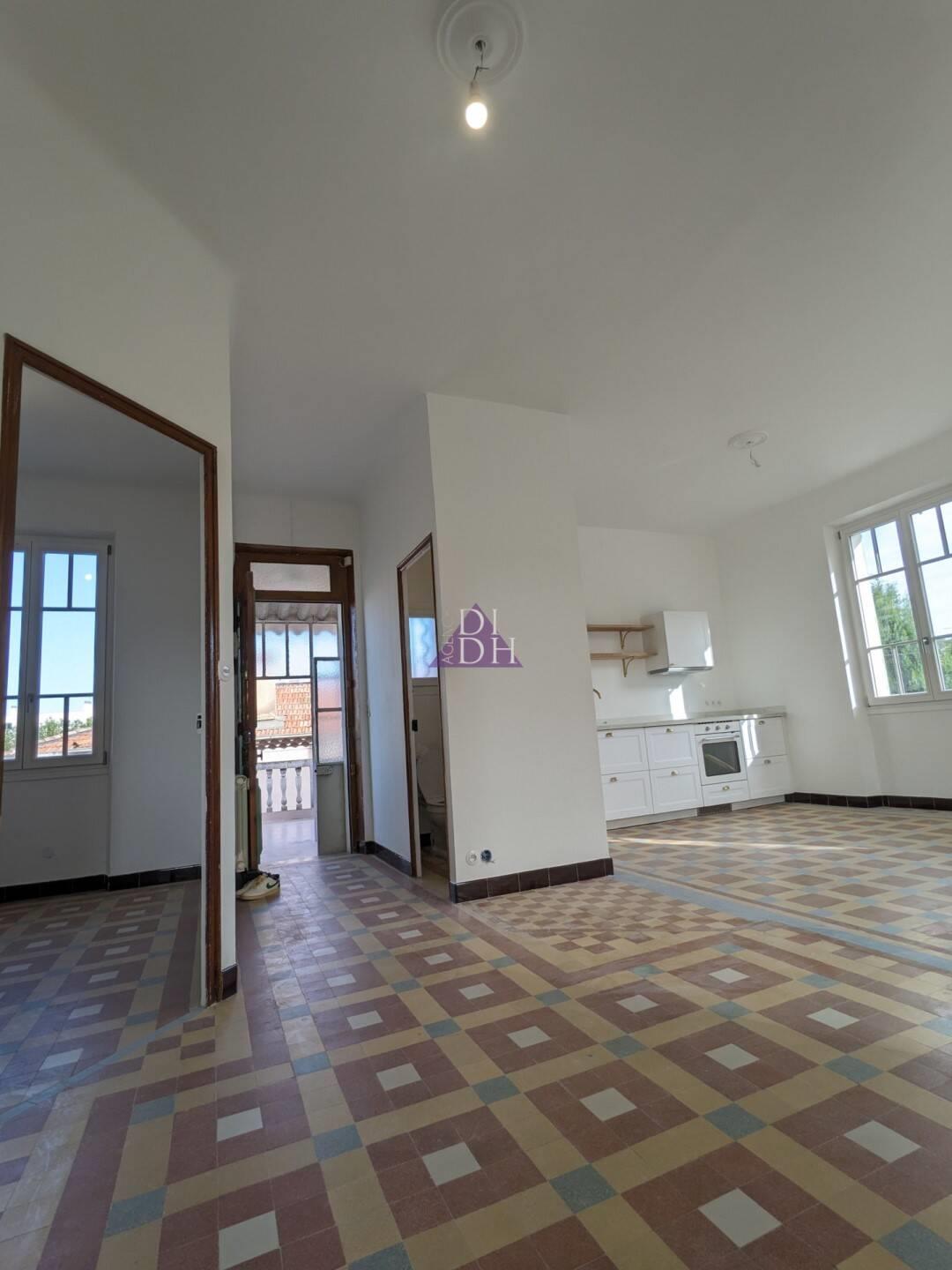 Maison à louer, 95m², Hyères