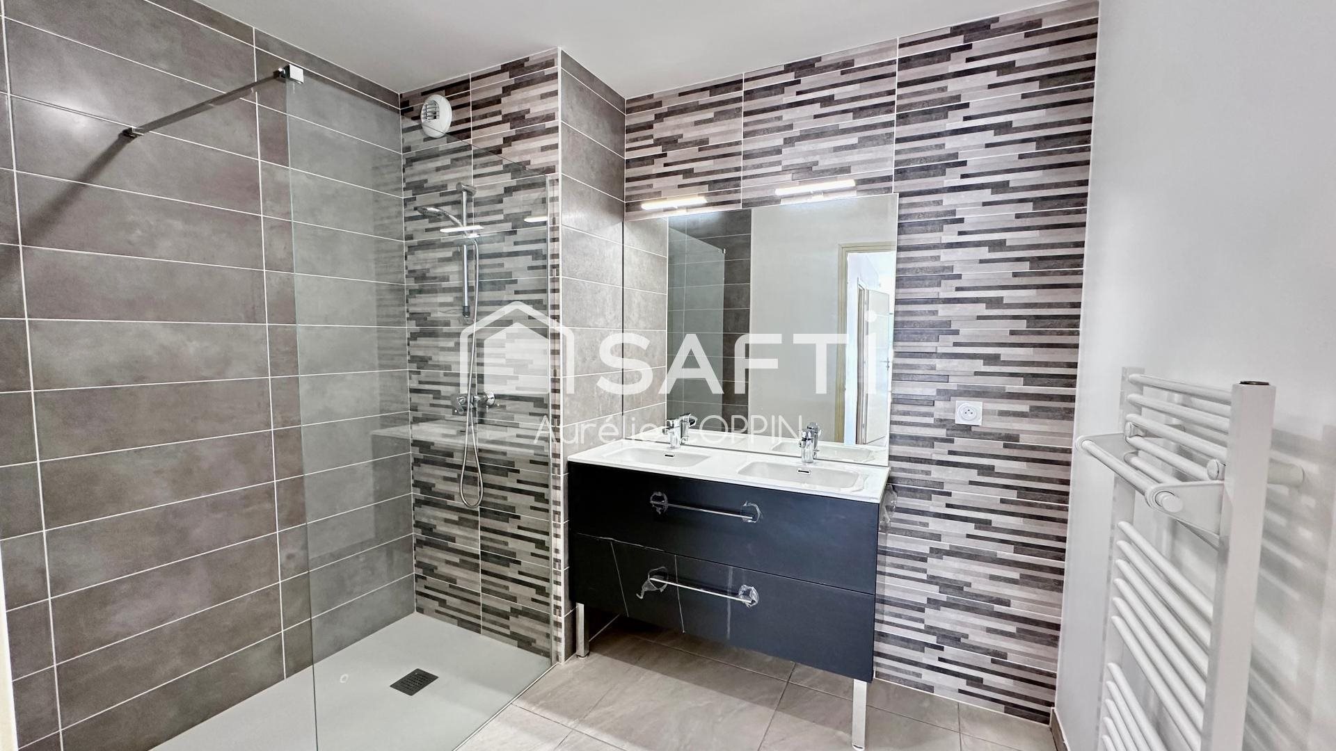 Appartement à vendre, 70m², Pont-de-Chéruy