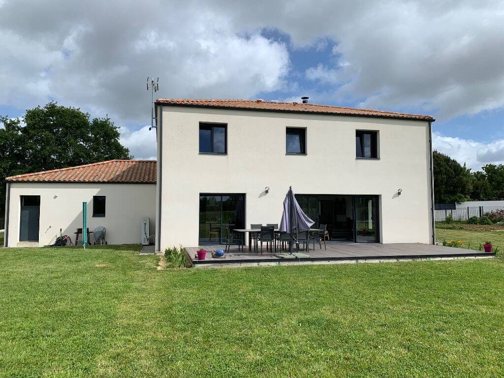 Maison à louer, 179m², Dompierre-sur-Yon