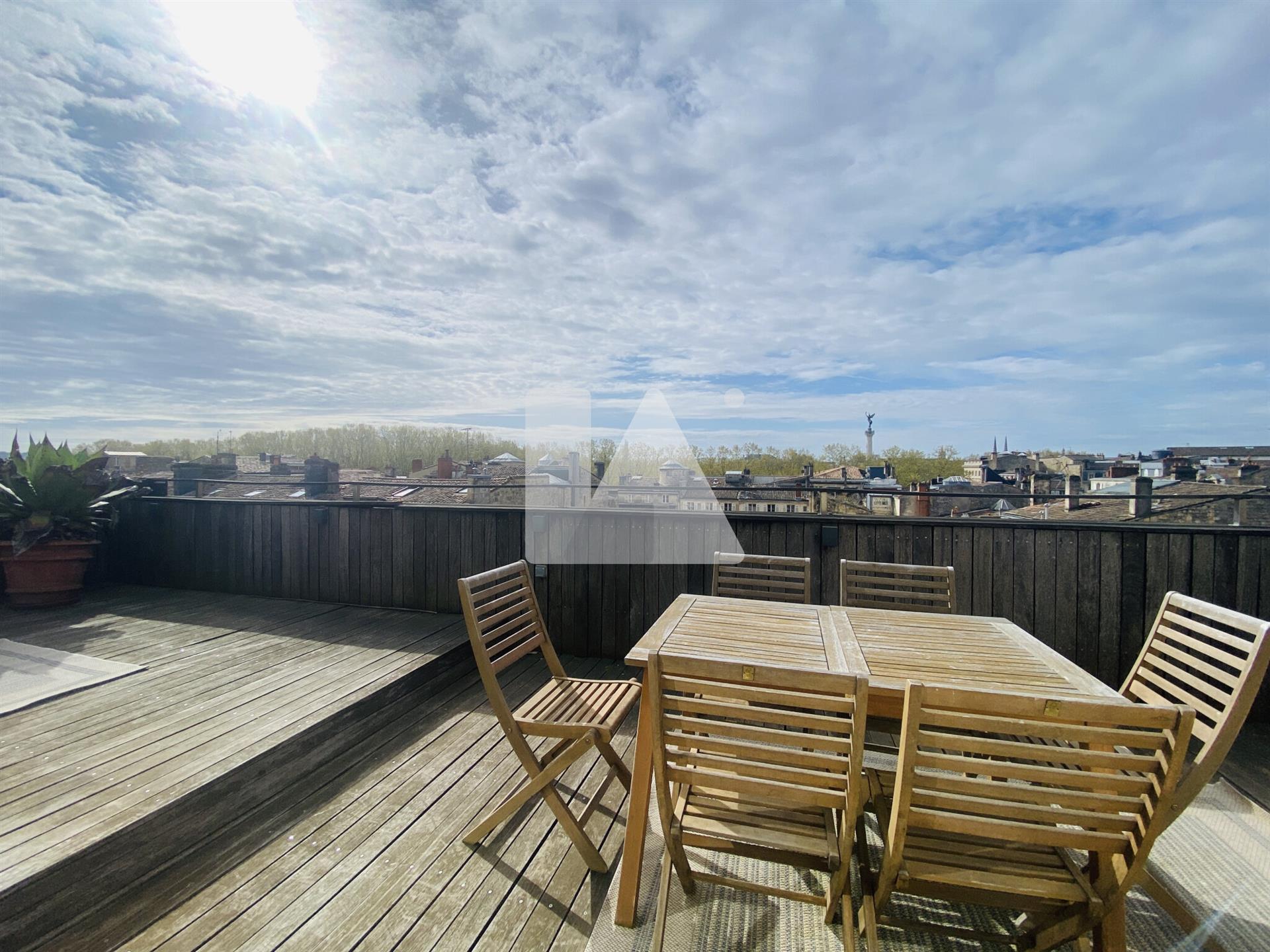 Appartement à louer, 100m², Bordeaux