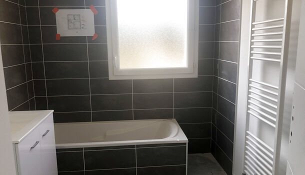 Maison à louer, 85m², Anneyron