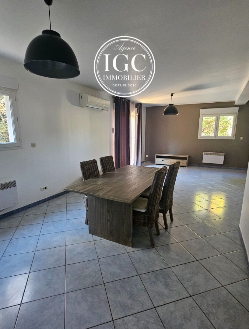 Appartement à louer, 115m², Saint-Mitre-les-Remparts