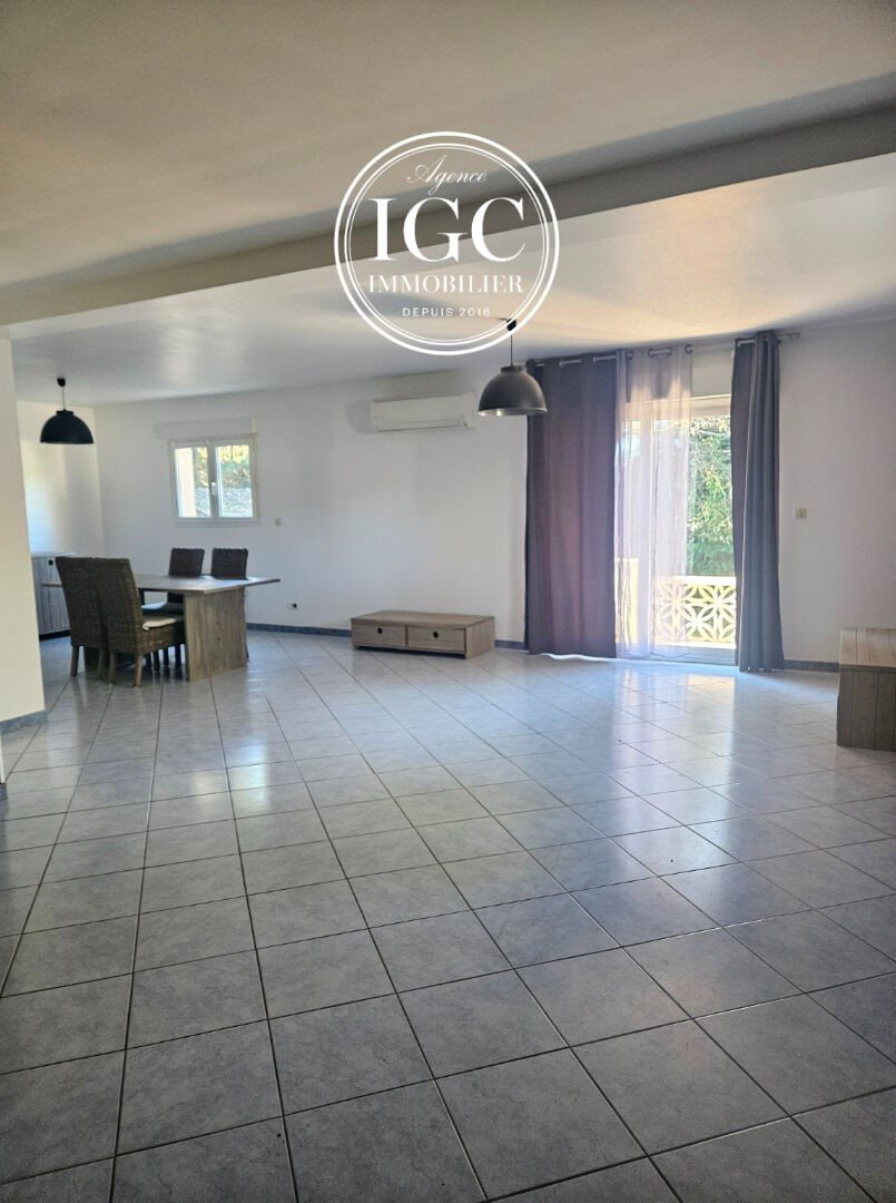 Appartement à louer, 115m², Saint-Mitre-les-Remparts