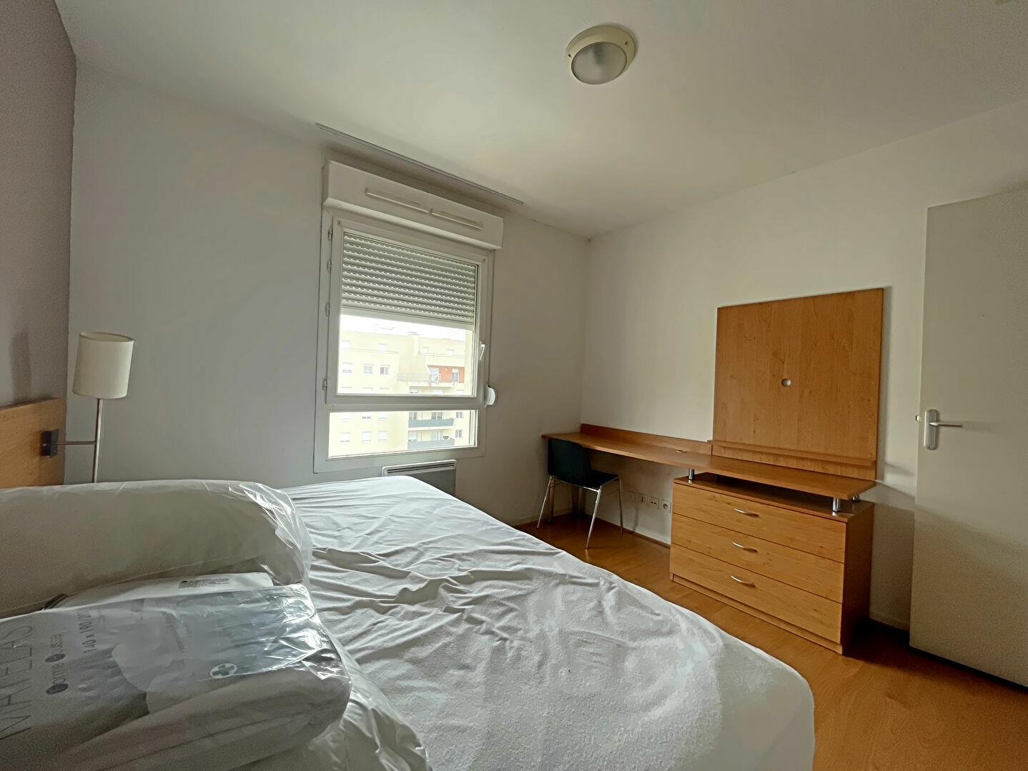 Appartement à louer, 18m², Saint-Etienne