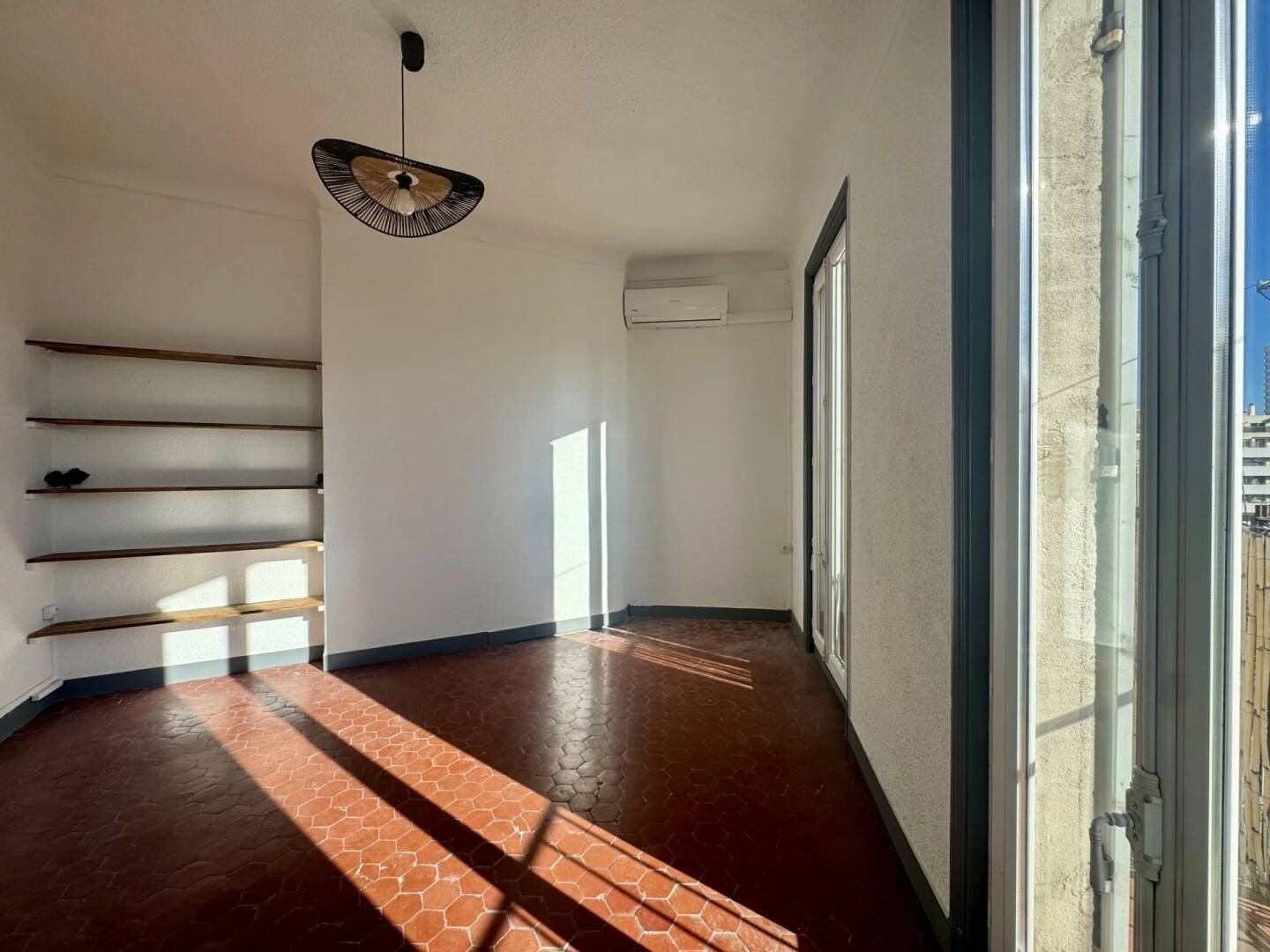 Appartement à louer, 26m², Marseille 6ème