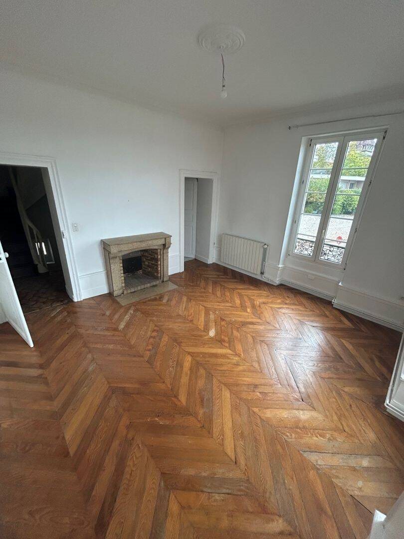 Maison à louer, 140m², Dijon