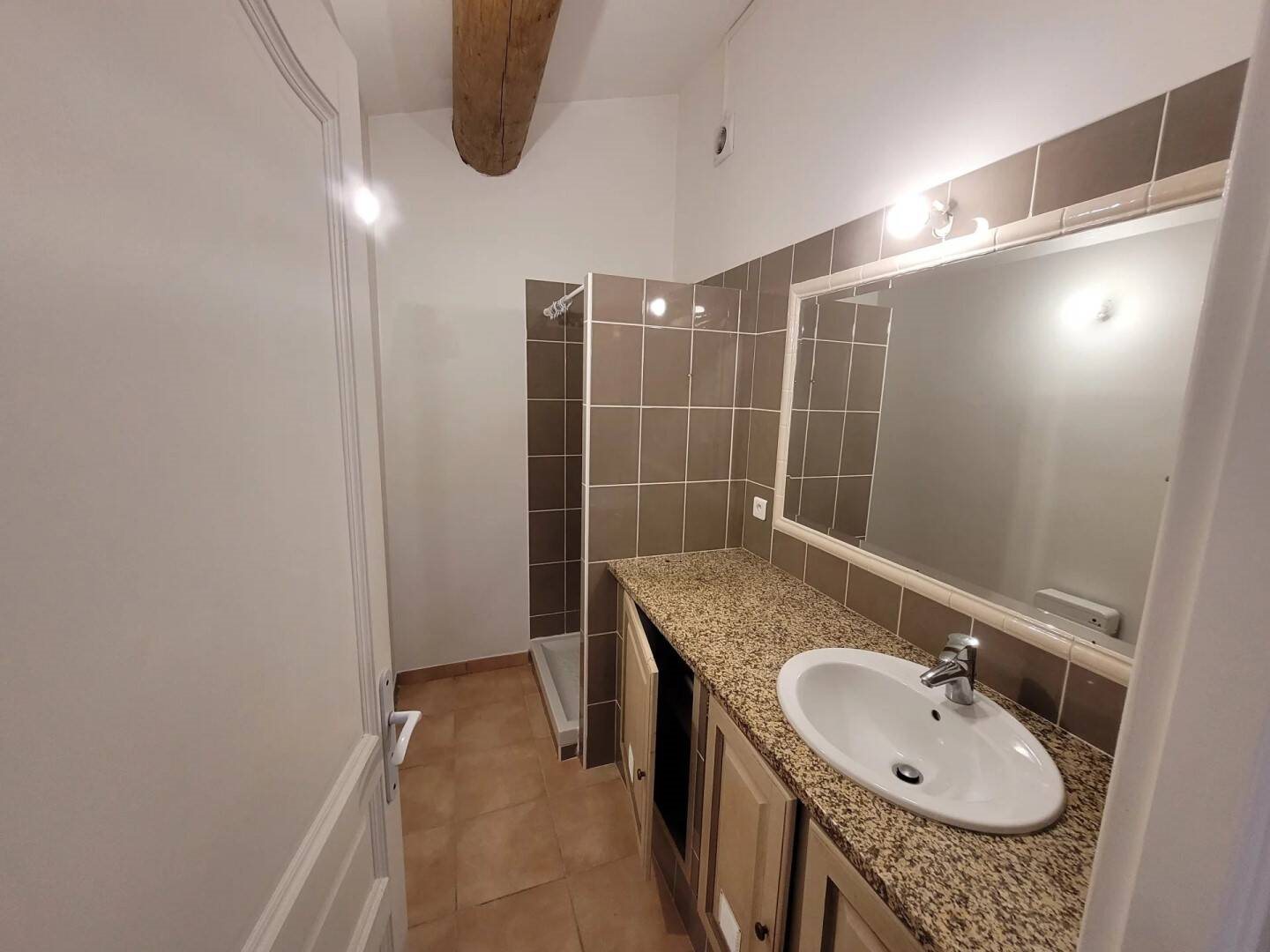 Appartement à louer, 58m², Venelles
