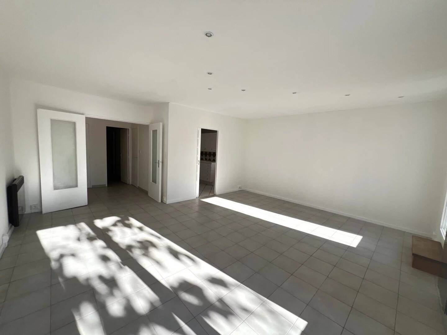 Appartement à louer, 98m², Venelles