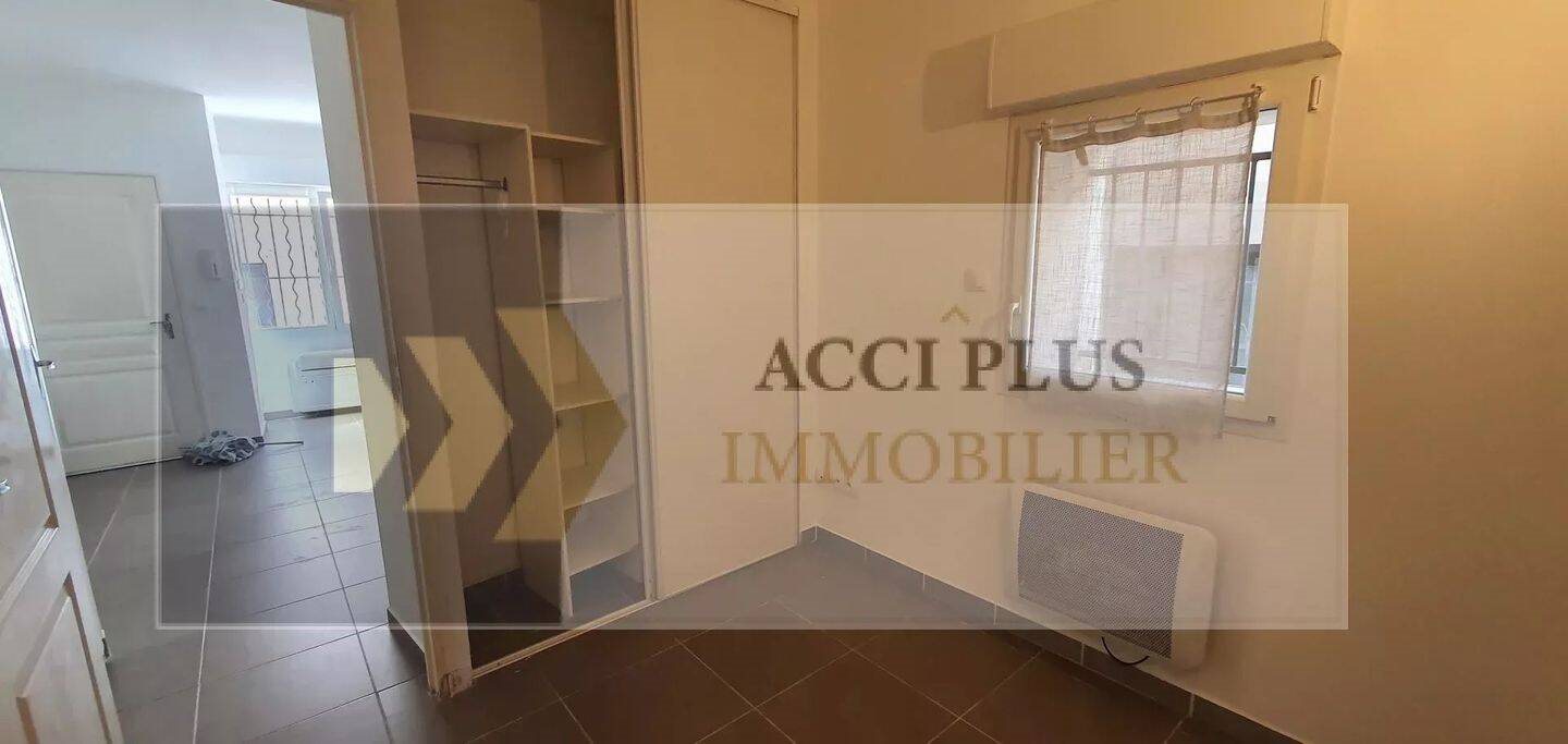 Appartement à louer, 24m², Nîmes