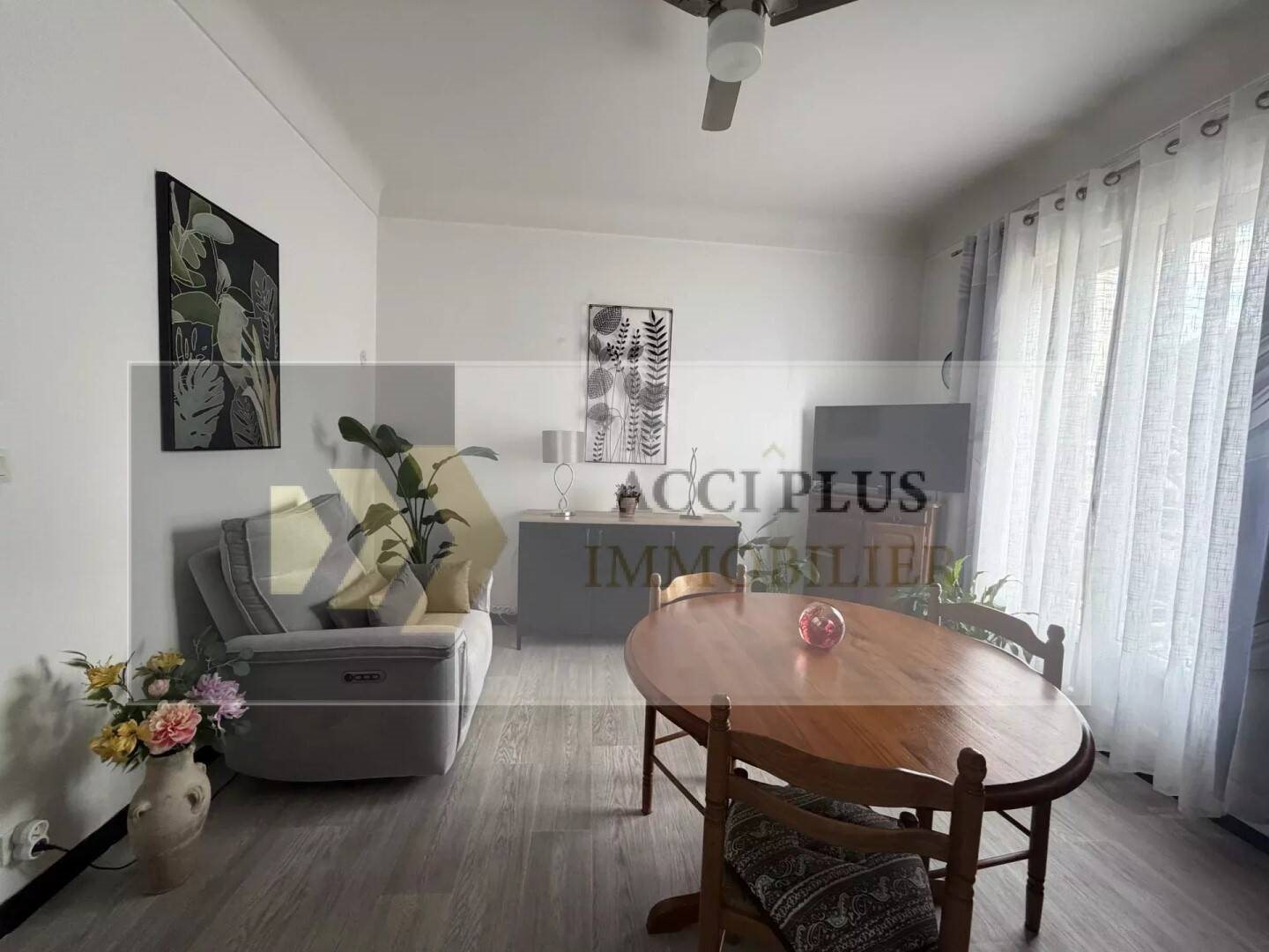 Appartement à louer, 34m², Nîmes