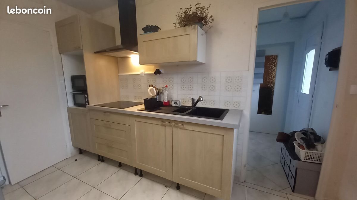Maison à louer, 66m², Plouisy