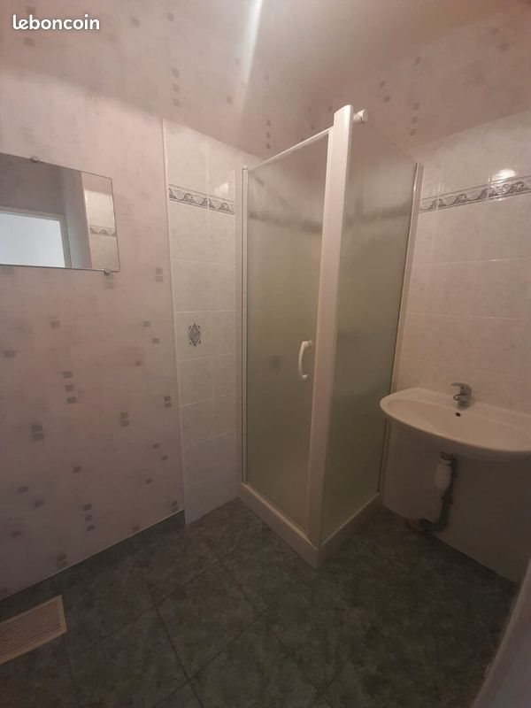Maison à louer, 66m², Plouisy