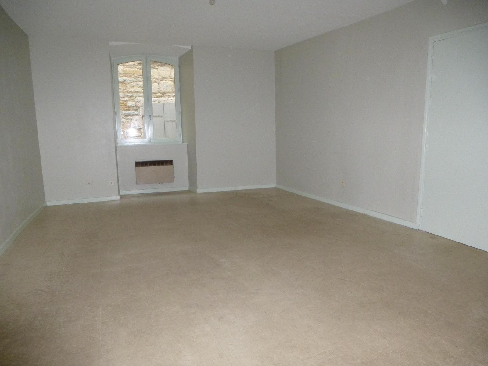 Appartement à louer, 57m², Villeneuve-de-Berg