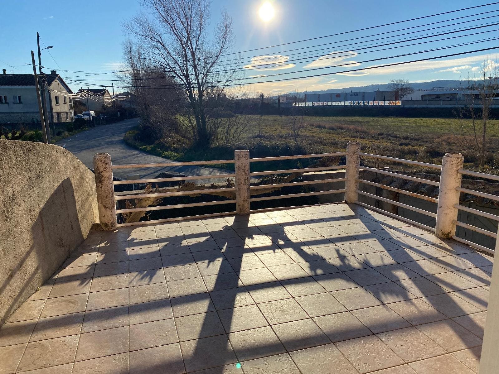 Maison à louer, 85m², Aubenas