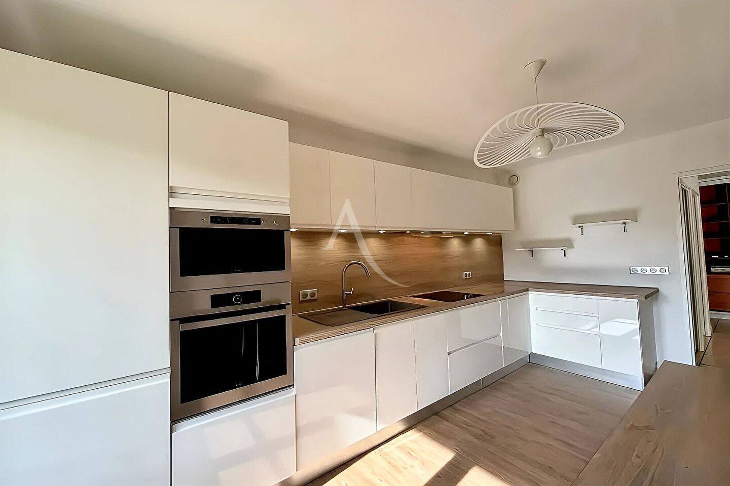 Appartement à louer, 124m², Nîmes