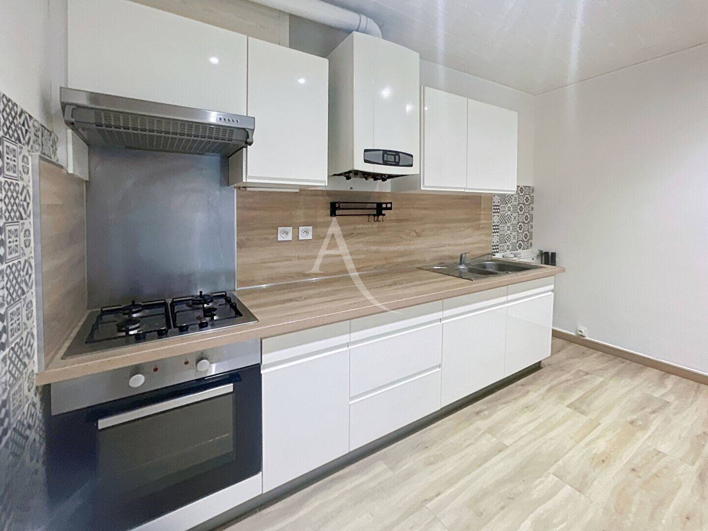 Maison à louer, 76m², Vauvert