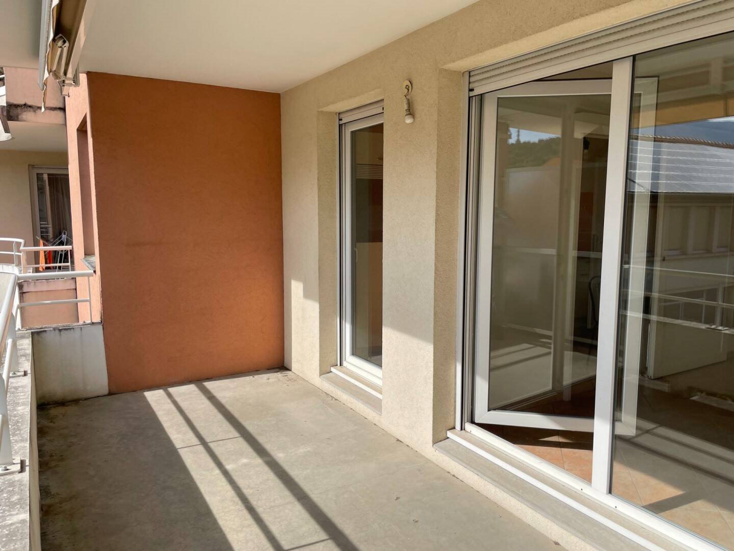 Appartement à louer, 51m², Poisat