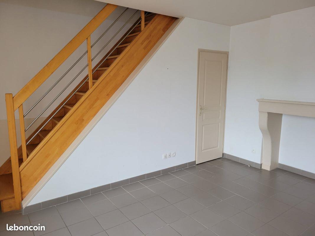Appartement à louer, 55m², Montreuil-sur-Blaise