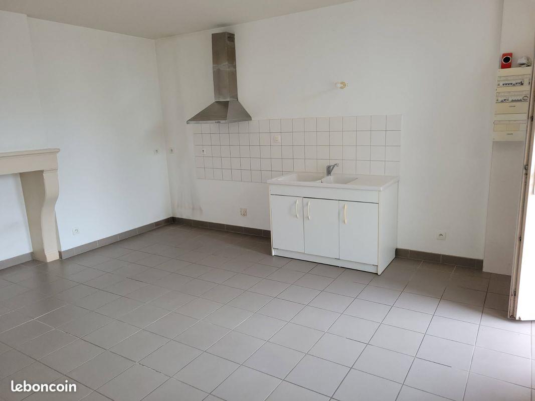 Appartement à louer, 55m², Montreuil-sur-Blaise