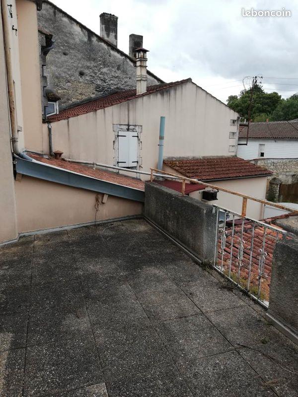 Appartement à louer, 28m², Gond-Pontouvre