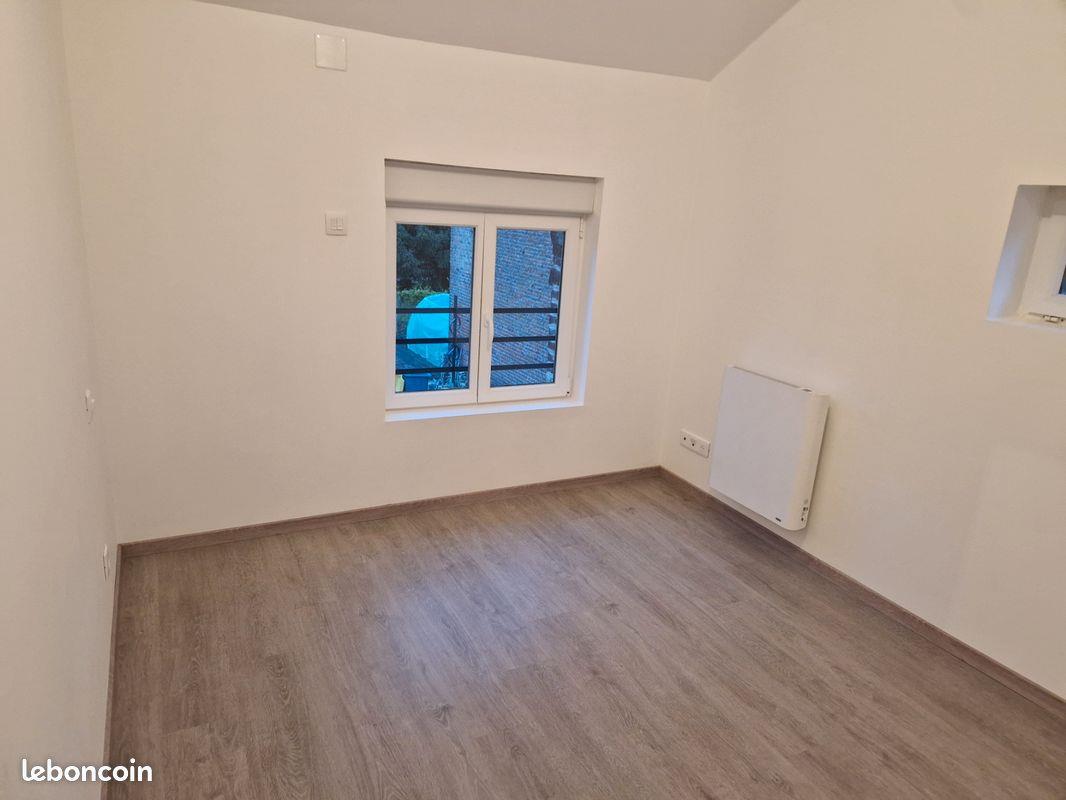 Appartement à louer, 42m², Catillon-sur-Sambre