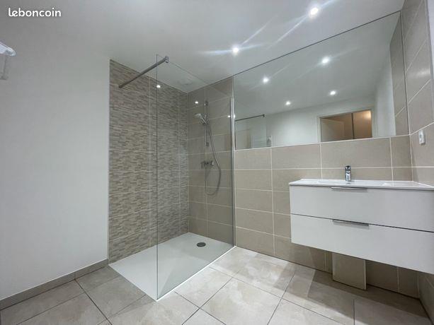 Appartement à louer, 76m², Nîmes