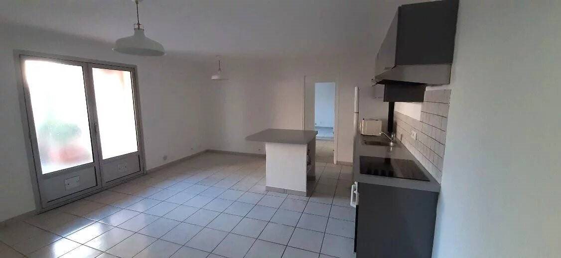 Appartement à louer, 49m², La Roquette-sur-Siagne